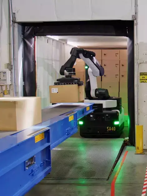 Image Title ROBOTERGESTÜTZTE LKW-ENTLADUNG MIT DEM STRETCH-ROBOTER VON BOSTON DYNAMICS